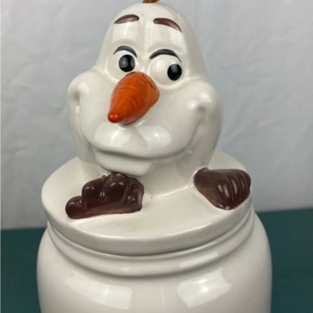 NWT Rae‎ dunn worth melting for canister Olaf frozen Christmas Disney